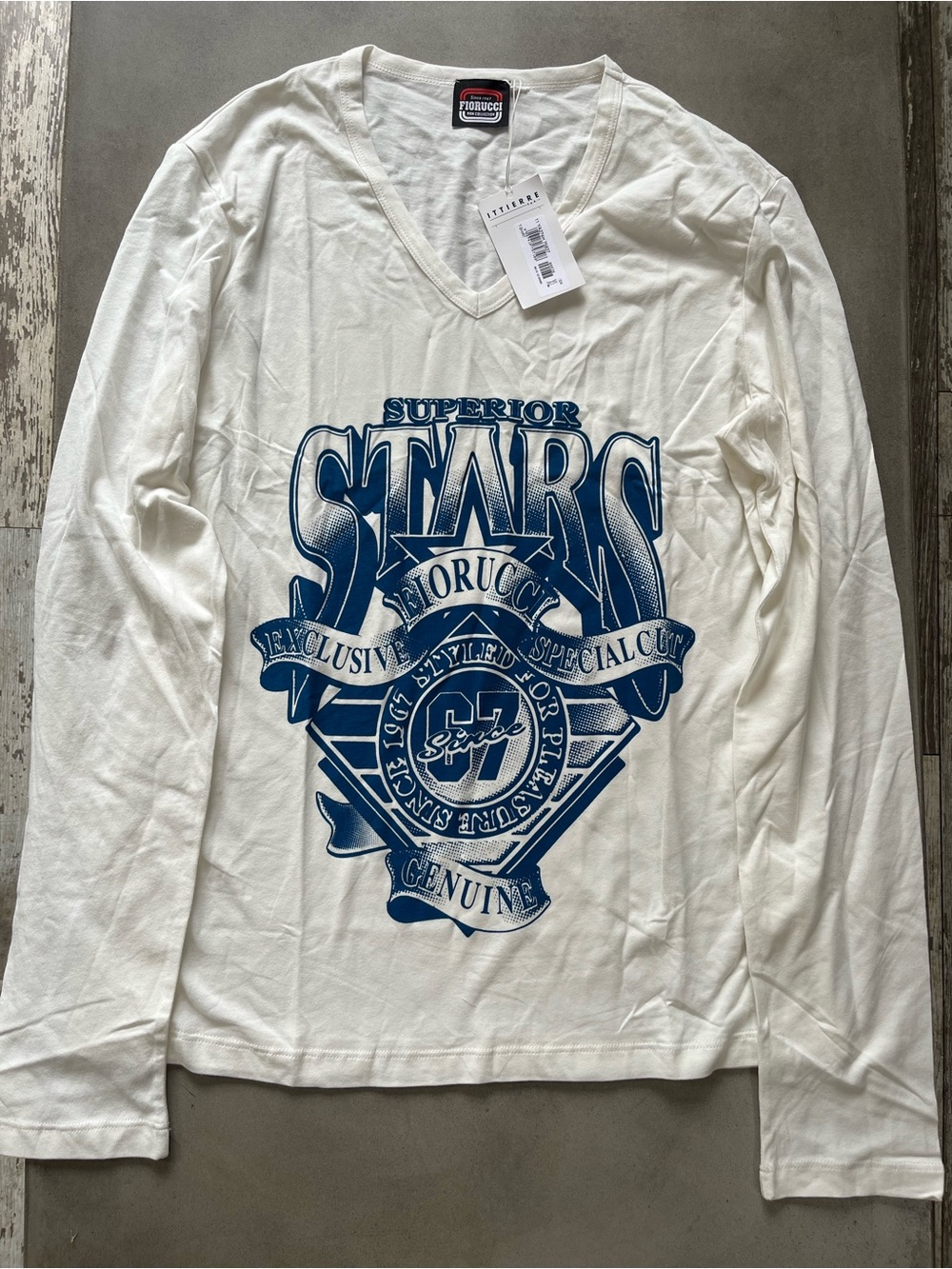 Fiorucci Superior Stars Long Sleeve T-Shirt V Neck Men’s Size XL NWT